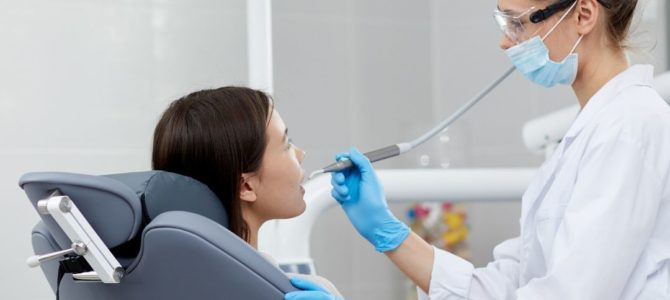 Causas y sintomas de las caries dentales