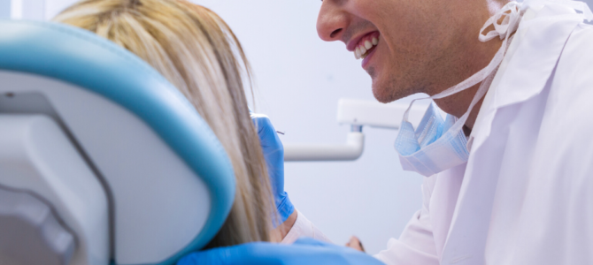 ¿En que consiste el tratamiento para un absceso dental?